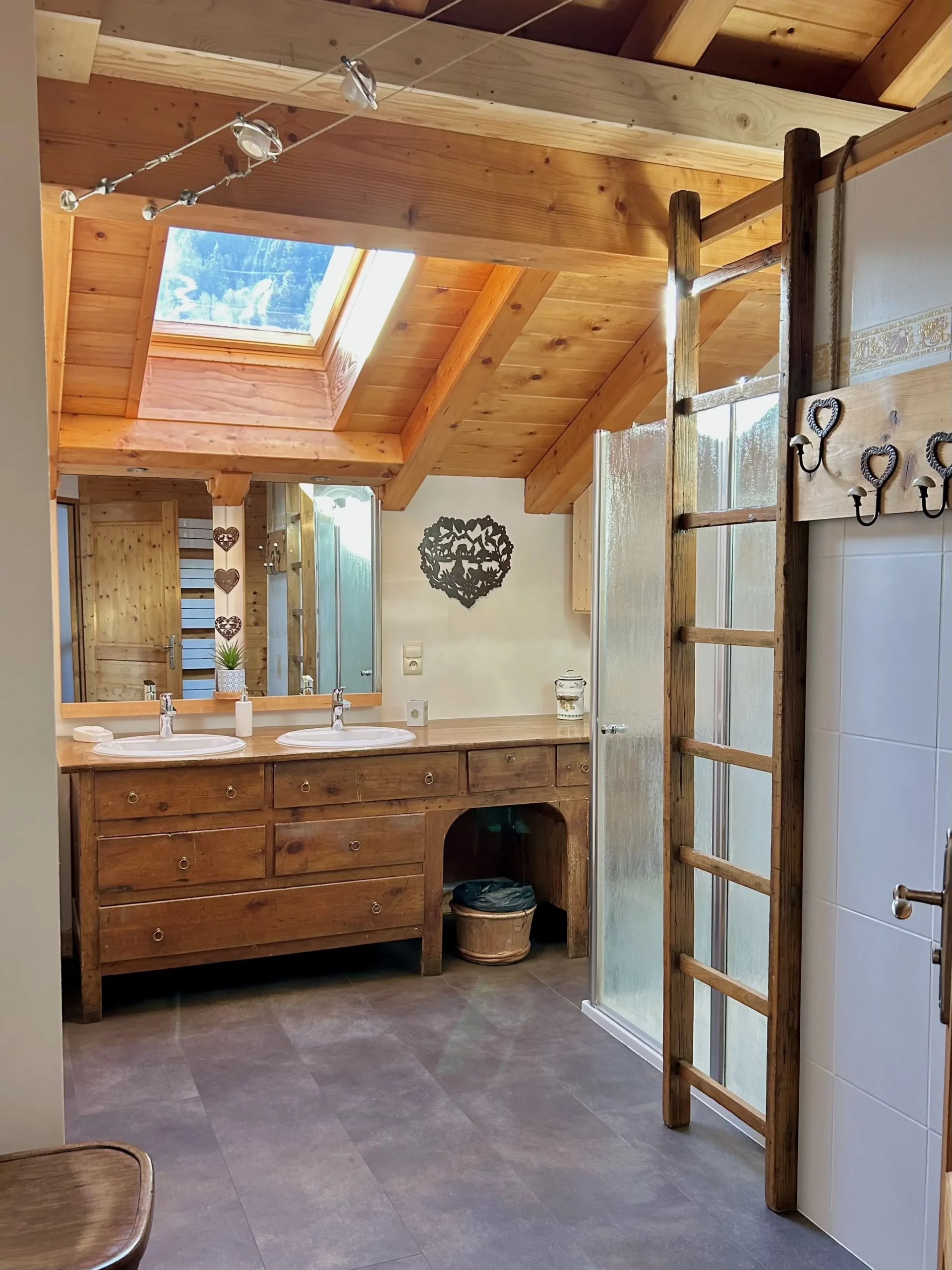 Salle-de-bain-scaled.webp
